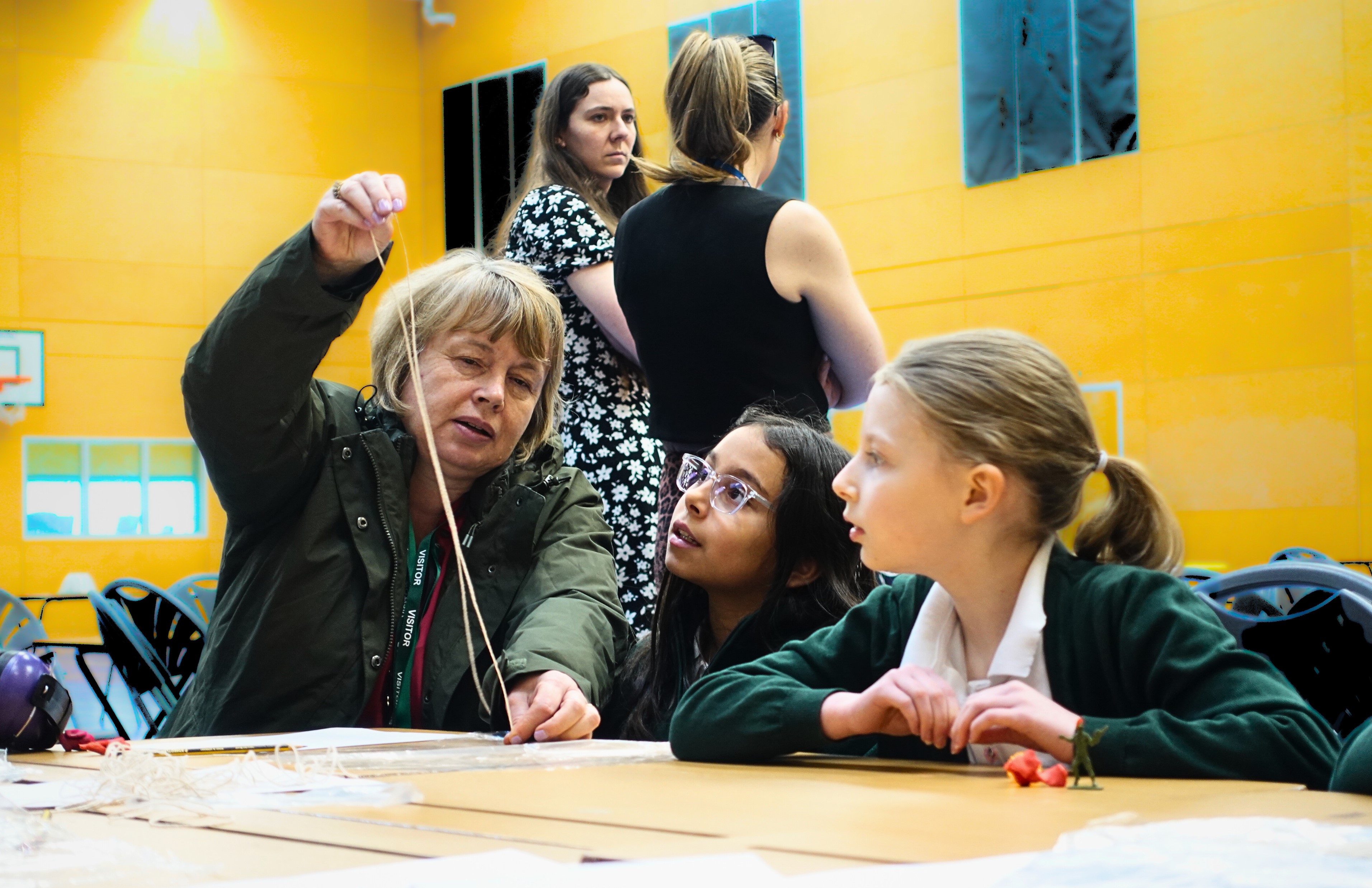 Noel Baker Science Fair Mar26 pupils measuring string